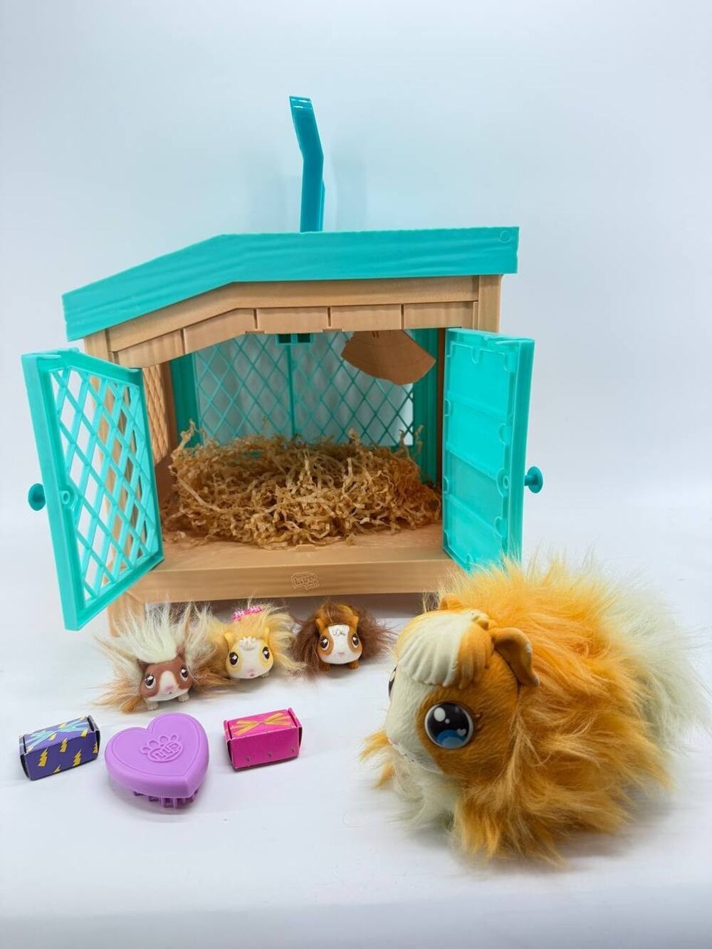 Little Live Pets Mama Surprise Guinea Pig Playset Babies Working 4 lb